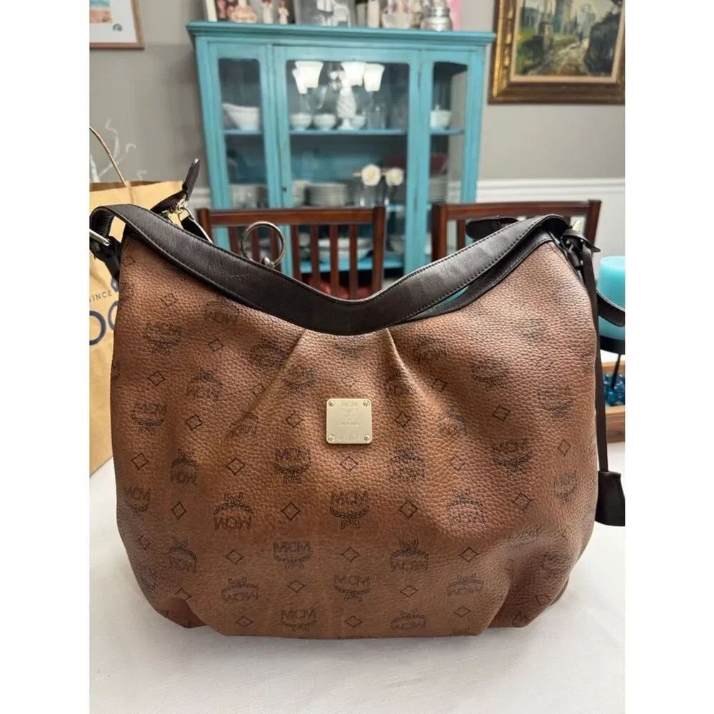 MCM Visetos 97027 Zip-Top Vintage Shoulder Bag